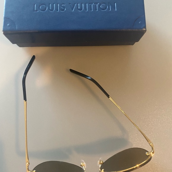 Louis Vuitton clockwise sunglasses gold - Picture 7 of 7